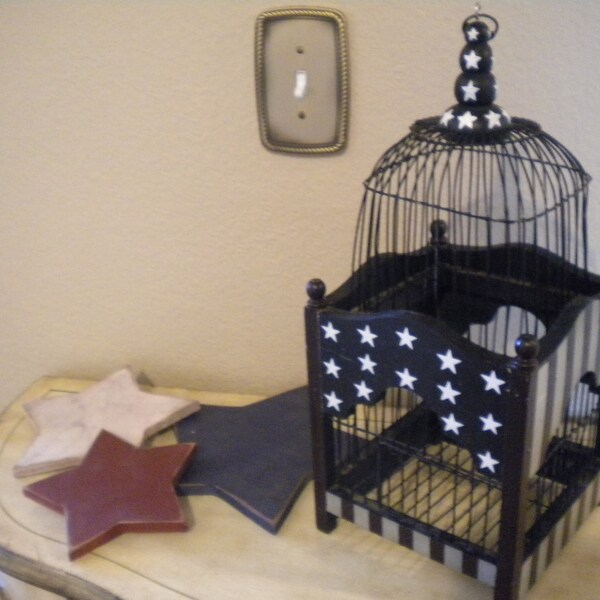 Stars and Stripes Forever. Americana Birdcage.