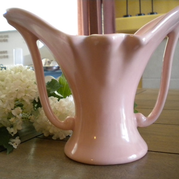 Shabby Pink Vintage USA Pottery Pink Vase 1940s