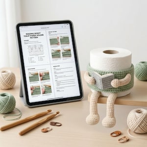 DIY crochet toilet roll holder pattern for funny bathroom decor
