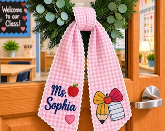 Personalized Teacher Name Door Wreath, Custom Name Gingham Wreath Sash, Back to School Gift for Teacher, Classroom Decor Ribbon Teacher Gift