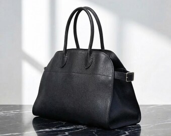 Classic Pebbled Leather Commuter Bag Elegant Durable Leather Tote for Work and Everyday Use
