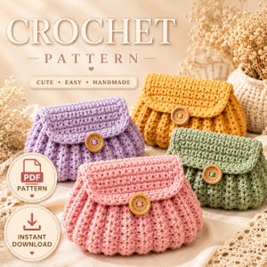 Puede incluir: Cuatro bolsos de mano de ganchillo hechos a mano en tonos morado, amarillo, rosa y verde. Cada bolso tiene un cierre de solapa y un botón de madera. La imagen incluye el texto "CROCHET PATTERN" y "CUTE • EASY • HANDMADE".