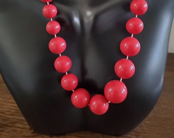 Vintage Red Graduated Beaded Necklace