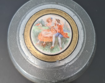 Vintage Victoriaanse metalen poederdoos