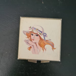Vintage MCM Retro Square Pill Box Compact