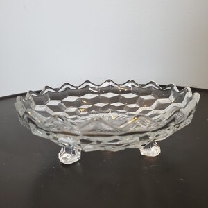 Plato para dulces vintage americano Fostoria de tres patas