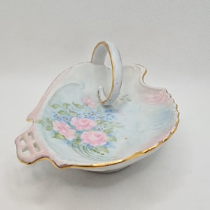 Vintage Floral Handled Trinket/Soap Dish