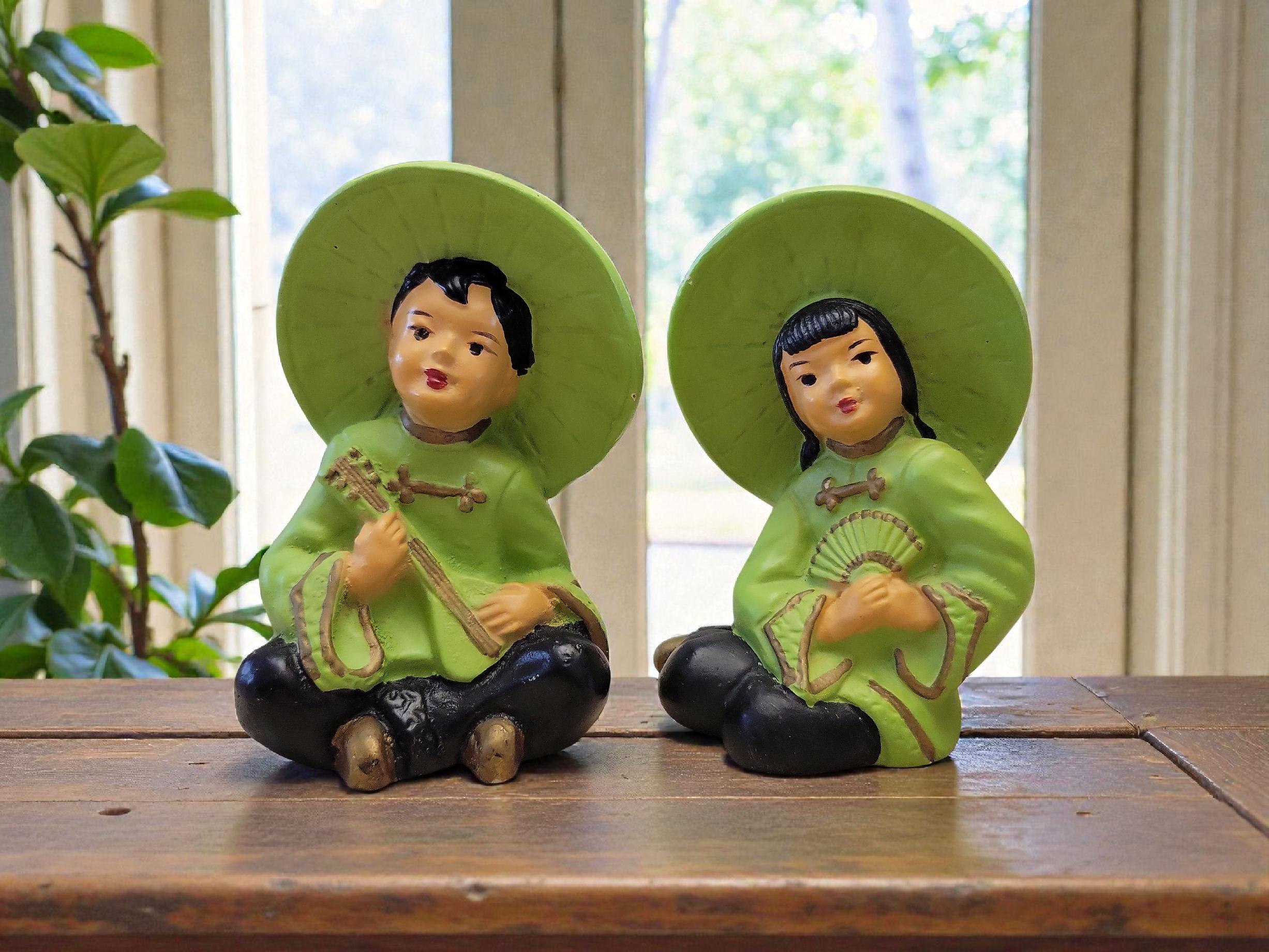 Vintage University Statuary Co Chicago 1952 Asian Chalkware