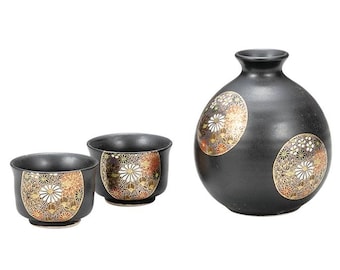 Kutani Ware Japanese Sake Set – Traditional Tokkuri & Ochoko Cups, Hand Painted Ceramic Sake Gift Set, Made in Japan