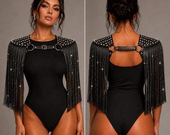 Arnés de hombro de cuero negro con flecos de pedrería y charreteras con tachuelas, estilo western para conciertos.