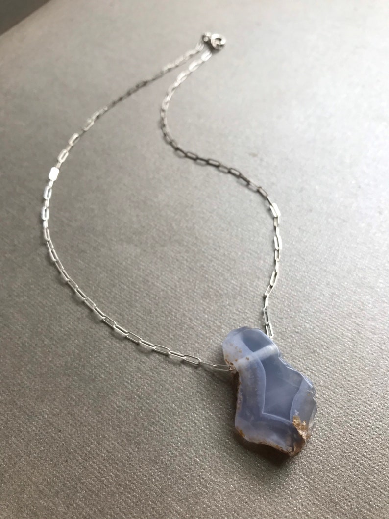 Women/'s Crystal Charm Necklace Sterling Silver And Lavender Chalcedony Raw Gemstone Healing Necklace.