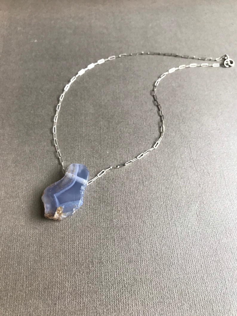 Women/'s Crystal Charm Necklace Sterling Silver And Lavender Chalcedony Raw Gemstone Healing Necklace.