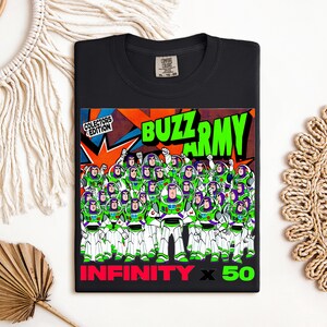 Camiseta Buzz Lightyear Buzz Army, Edición Retro para Coleccionistas con Gráfico del Grupo de Guardabosques Espaciales, Diseño Clásico para Fans de Toy Story de Disney Pixar imagen 3