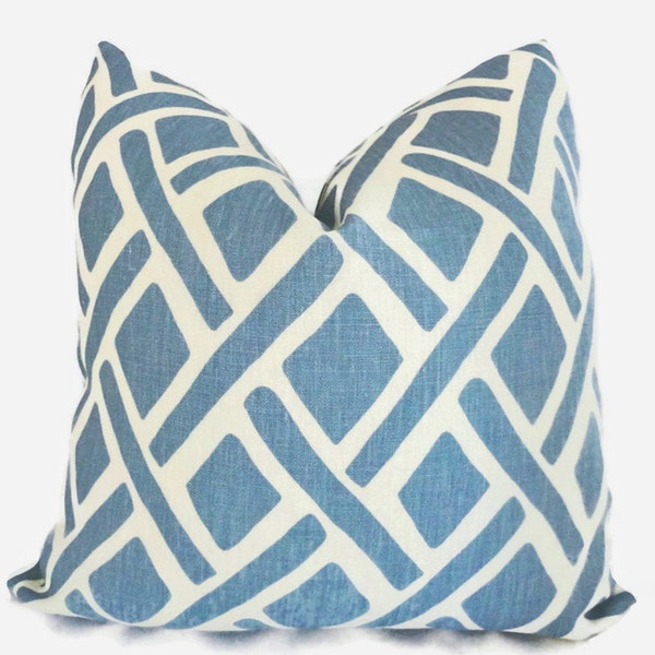 Kravet - Portfolio Thread River Blue - Decorative Pillow Cover - Throw pillow -  Linen - blue