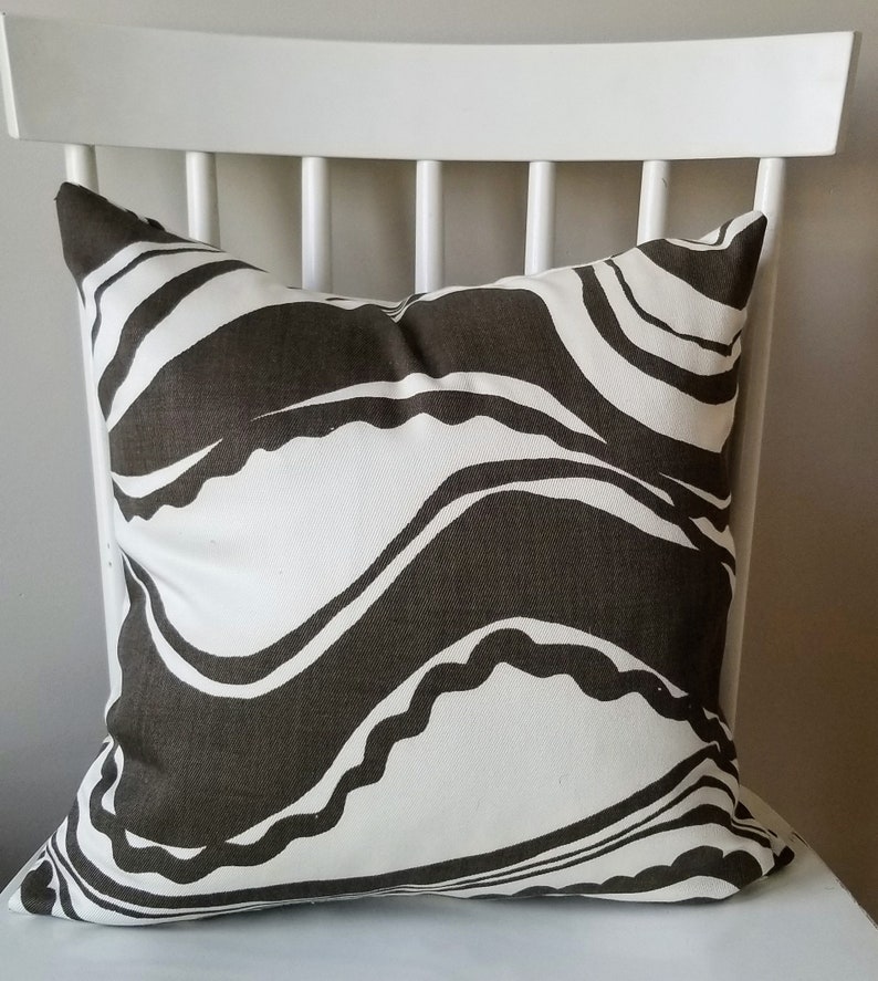 Trina Turk Carmel Coastline Pillow Cover - Thumbnail 4