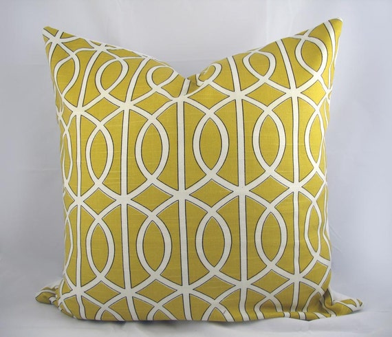 Mustard color accent pillows hot sale