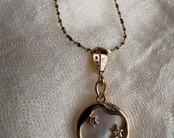 Gold star pendant necklace