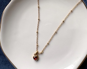 Gold red heart pendant necklace