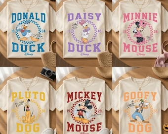Chemise personnage à carreaux personnalisée, t-shirt amis dessin animé rétro, tenue vacances en famille 2026, chemise de voyage assortie cadeau équipage