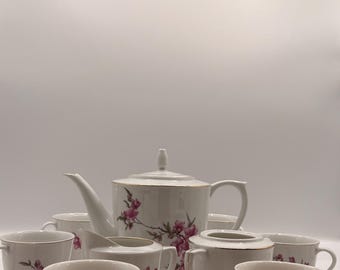 Vintage porseleinen theeset voor 6 personen met roze bloemdessin en gouden rand | Elegante theepotkop en schotel | Cottagecore-theeservies