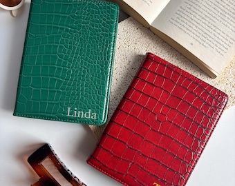 Personalized Croc-Embossed Vegan Leather Kindle Case for Paperwhite 12th Gen
