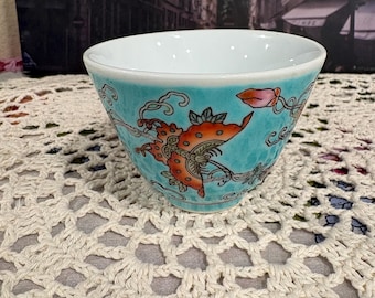 Taza de té vintage Jingdezhen color turquesa - Porcelana Famille Rose pintada a mano con mariposas y motivos florales - Hecha en China - Muy buen estado
