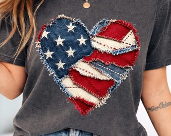 Corazón patriótico PNG, corazón con bandera estadounidense de patchwork falso para sublimación, diseño de camiseta vintage americana para el 4 de julio
