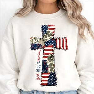 Könnte beinhalten: Ein Set aus drei Keramikbechern mit gesprenkelter, matter Oberfläche. Die Becher sind in Creme-, Hellgrau- und Dunkelgrautönen gehalten. Jeder Becher hat ein schlichtes, minimalistisches Design.