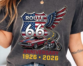 EE. UU. 250 Ruta 66 PNG, Diseño de viaje por carretera americano vintage con coche y motocicleta, Gráfico patriótico para camiseta 1776–2026 (descargable)