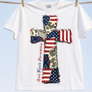 Maglietta per il 250° anniversario PNG, design con croce patriottica, maglietta USA Freedom 1776-2026, PNG cristiana per il 4 luglio, regalo America 250