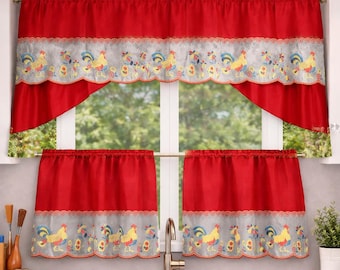 Conjunto de Cortinas para Cozinha com Galo – Cortinas Vermelhas Estilo Fazenda – Bandô 60x36 + 2 Cortinas Curtas 30x36 – Decoração de Janela para Cozinha Campestre
