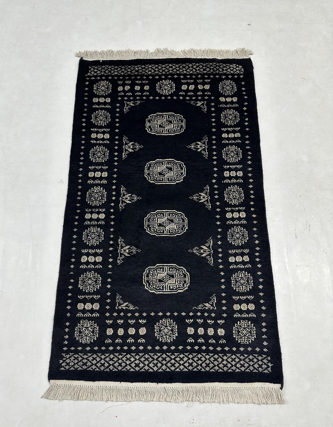 2.5x4 Handmade Mori Bukhara - Area Rug - Afghan Rug - Black Colour Rugs ...