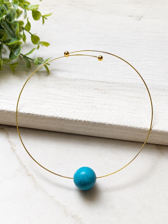 Turquoise Magnesite Wire Choker Necklace