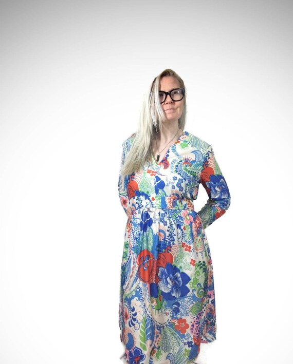 long sleeve plunge vintage print maxi dress