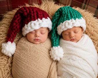 チャンキーニットの新生児用サンタ帽：赤または緑、ふわふわポンポン付き、クリスマス写真撮影用小道具