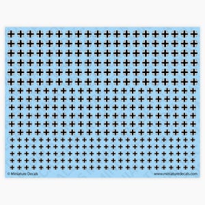 Op de afbeelding: Een vel met kleine zwart-witte kruisstickers gerangschikt in een rasterpatroon op een lichtblauwe achtergrond. De tekst Miniature Decals en de website www.miniaturedecals.com staan in kleine zwarte letters onderaan het vel gedrukt.