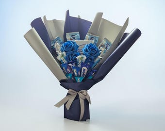 Ramo de flores, chocolate, dulces, ideas para regalos, regalo para hombres, cumpleaños, amor, Día del Padre, ramo indulgente, ramo de chocolate azul