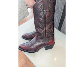 Ariat Heritage Western Boots Mens 8.5 EE Wide Black Red Cherry Cowboy Womens 10W