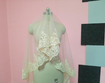 Cathedral Wedding Mantilla Veil, Champagne 1 Layer French Embroidery Lace Bridal Veil, Vintage Spanish Lace Veil