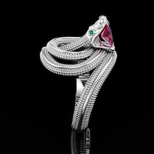 Slangenring van 925 sterling zilver, 14 karaats verguld | Slangenring met rode steen | Verstelbare dierenring | Opvallend cadeau voor hem en haar.