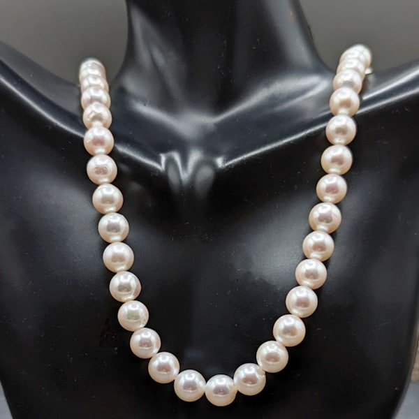 Large Japanese Cultured Pearl Strand - Japanese Saltwater Akoya Strand 8.5-9.0 mm  Round Off White  with Champagne Overtone Very High Luster
