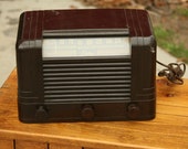 Working 1930s Delco Bakelite Art Deco style radio, vintage radio, vintage electronics