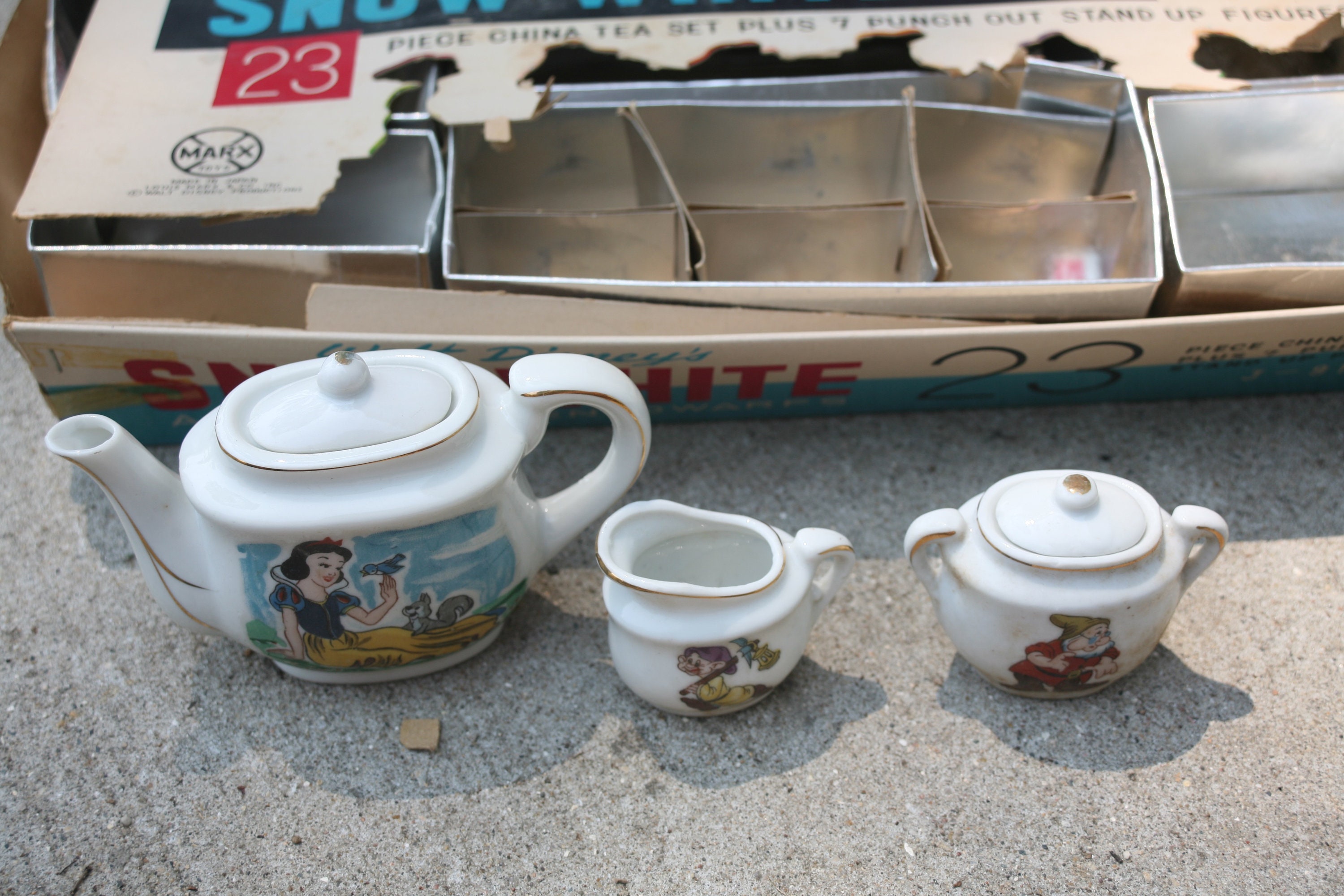 23-piece, Snow White, Tea Set, by Marx, Disney, 1950's, Children's