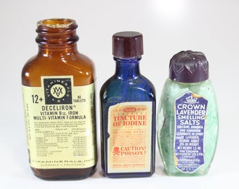 Vintage Apothecary, Medical Bottles, First Aid Kit, Medicine, Creepy, Hospital, Set Design, Old Bottles 1960s