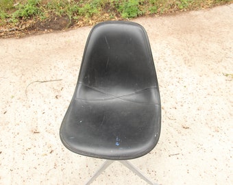 Vintage Herman Miller, Retro Chair, Herman Miller, Retro, 1960s,  1970s, Vintage Black Vinyl, Metal, Rolling Chair, Set Design