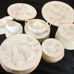 Set of 64 Pieces, Royal Worcester, Gloriana, English China, Fine China, Plates, Bowls, Easter China, White, Pink, Gold, Easter, Wedding