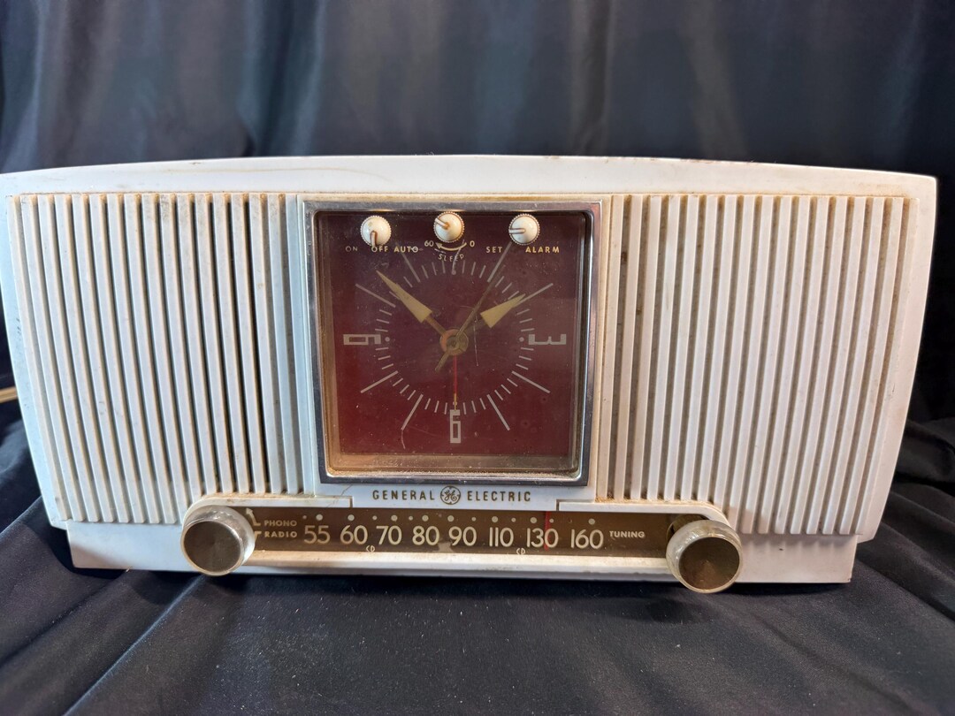 Clock Radio, 1950s, Radio, General Electric, AM Tube Clock Radio