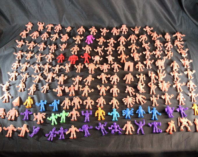 Lot De 16 Figurines M.U.S.C.L.E Mattel 1985 - Robots Et Monstres - Très Bon état
