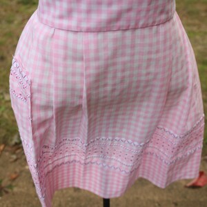 SPRING SALE Vintage Apron, Kitchen Apron, 1960s Kitchen Apron, Wedding Gift, Crotched Apron, Pink and White, Cross Stitch, Gingham image 10