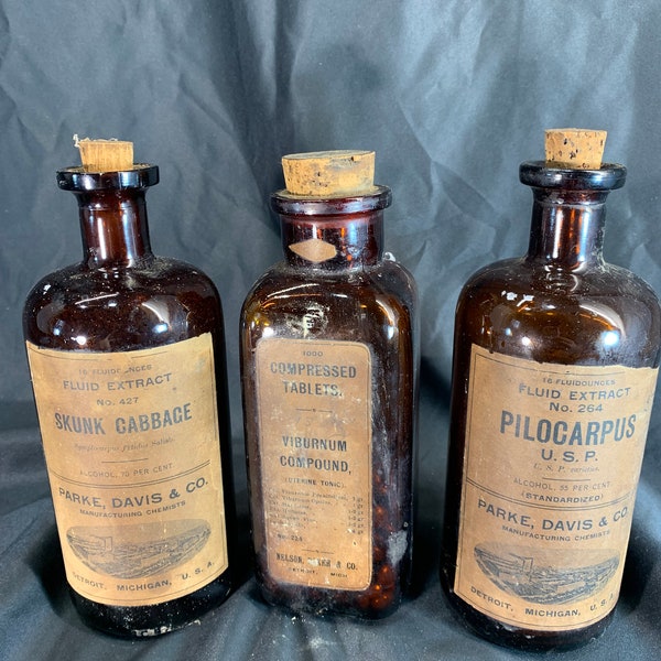 Set of 3 Large, Apothecary Jars, Medical Bottles, Medicine, Detroit, Parke, Davis and Co, Hospital, Set Design, 1800s, Old Bottles 1900s